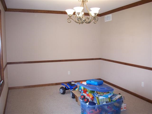 8527 Backwater Dr, Fort Wayne, IN 46818 photo 3