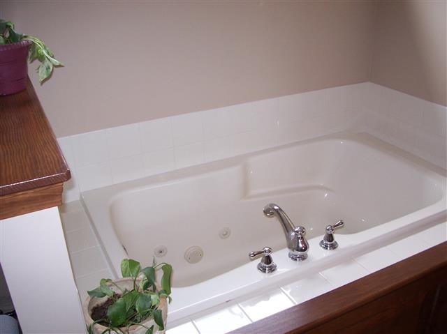 8527 Backwater Dr, Fort Wayne, IN 46818 photo 9