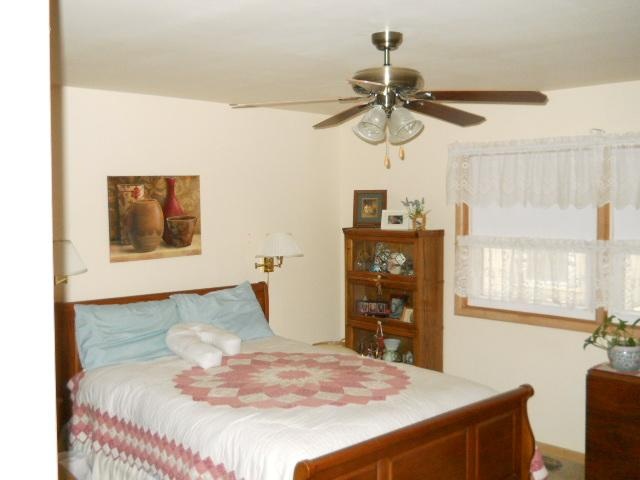 315 Jackson St, Decatur, IN 46733 photo 10