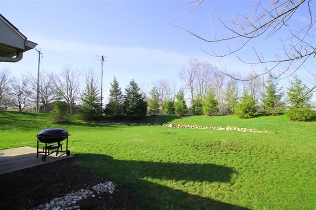 2628 Bluewater Trl, Fort Wayne, IN 46804 photo 4
