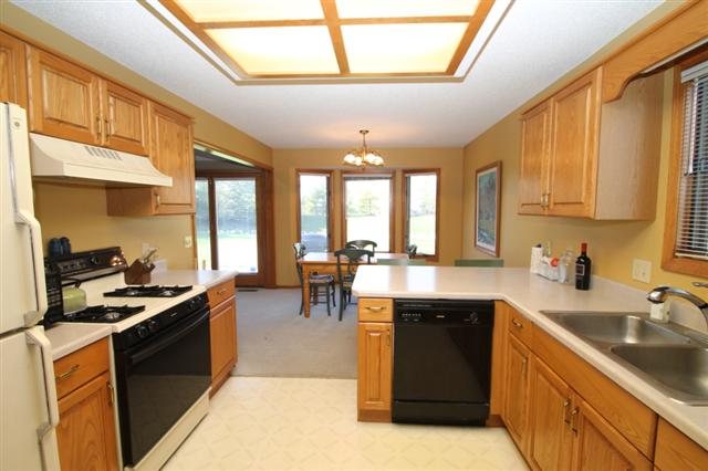2628 Bluewater Trl, Fort Wayne, IN 46804 photo 15