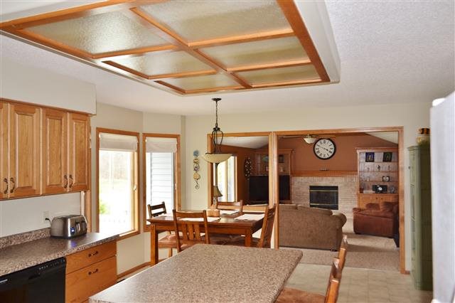 208 White Field Dr, Fort Wayne, IN 46804 photo 6