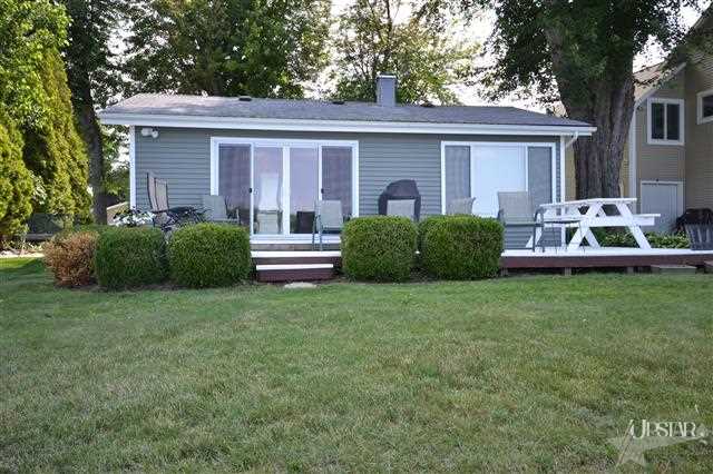 640 Lane 275 Turkey Lk, Hudson, IN 46747 photo 1