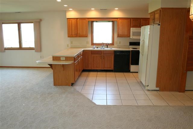 3014 Shalimar Cir, Fort Wayne, IN 46808 photo 6