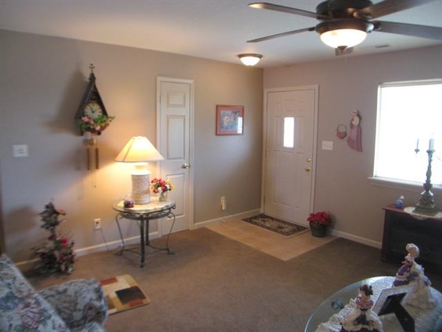 215 W Spring St #b, Bluffton, IN 46714 photo 2