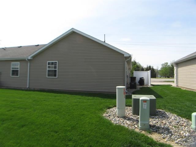 215 W Spring St #b, Bluffton, IN 46714 photo 18
