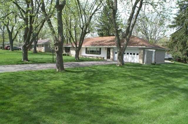 2934 Grandview Dr, Fort Wayne, IN 46804 photo 2