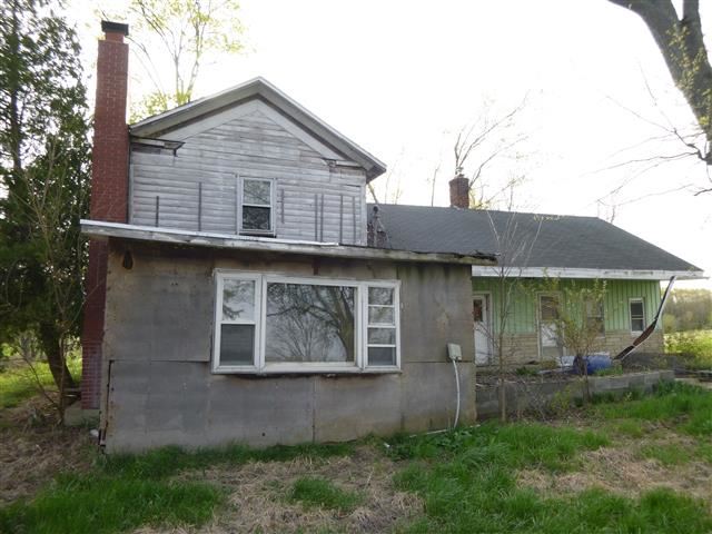 7870 W 200 N, Larwill, IN 46764 photo 2