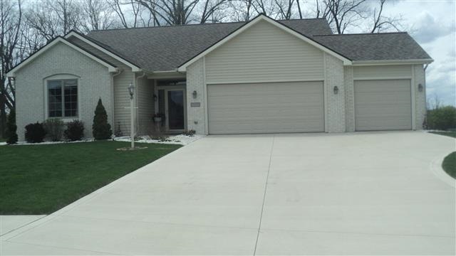 15505 Grassy Willow Dr, Huntertown, IN 46748 photo 2