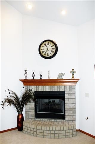 9326 Ballymore Dr, Fort Wayne, IN 46835 photo 12