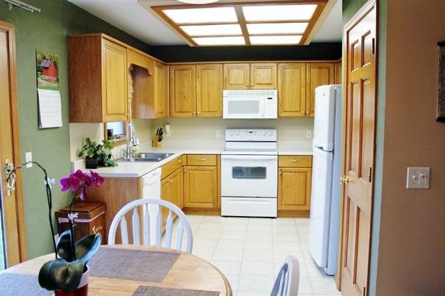 9326 Ballymore Dr, Fort Wayne, IN 46835 photo 3