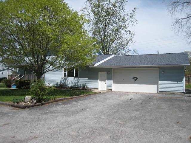2113 Elyetta St, Fort Wayne, IN 46802 photo 2