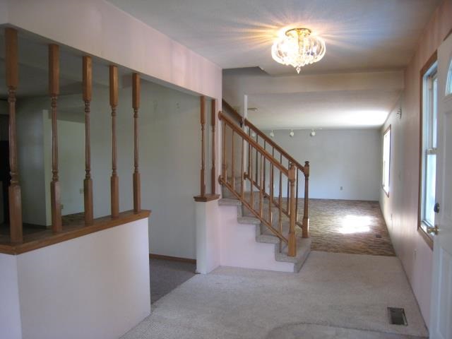 2113 Elyetta St, Fort Wayne, IN 46802 photo 3