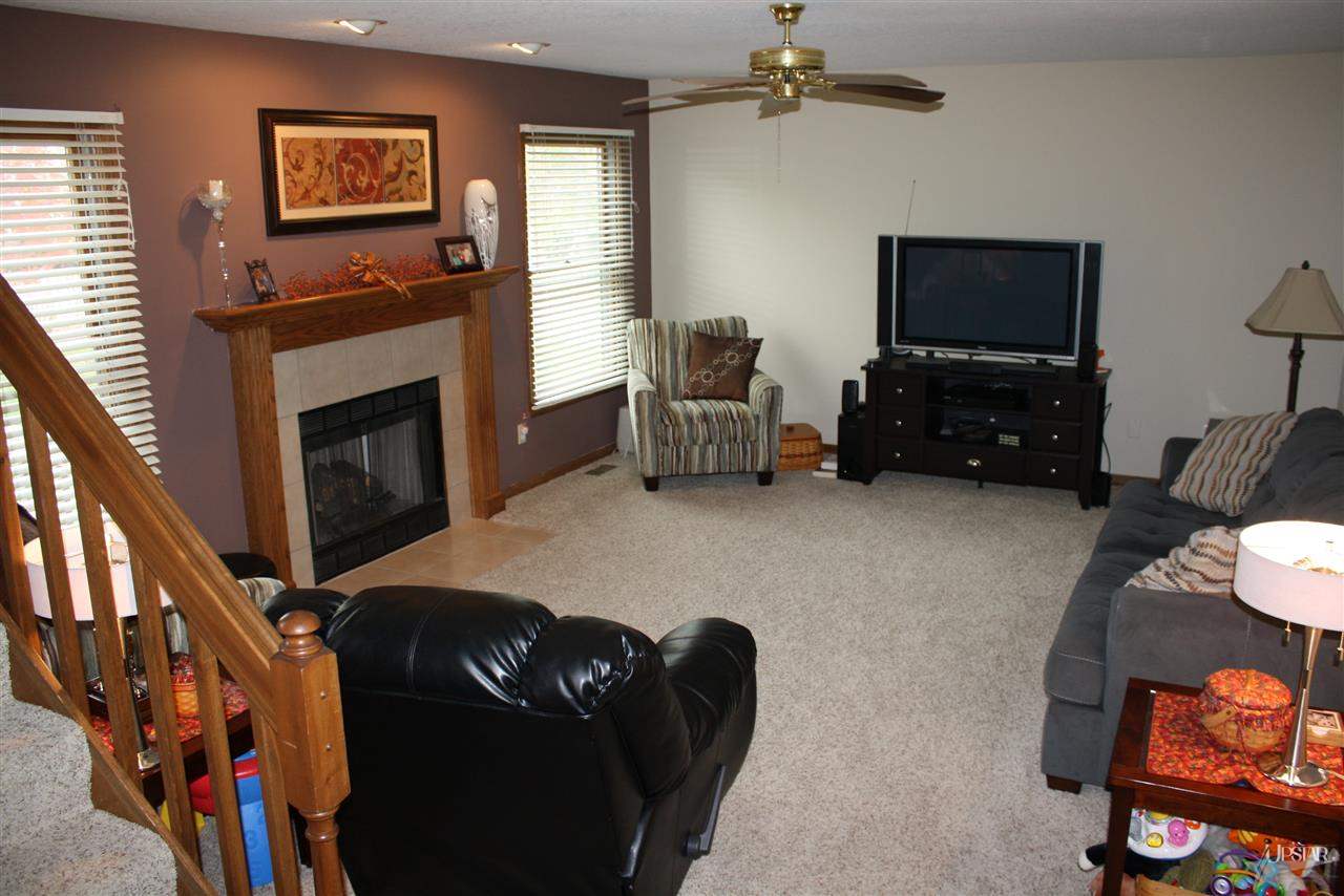 2318 Stonebriar Rd, Fort Wayne, IN 46814 photo 3