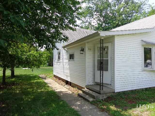 210 W Butcher St, Geneva, IN 46740 photo 3