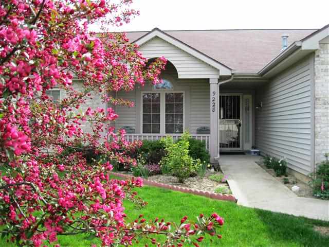 9228 Wembley Ct, Fort Wayne, IN 46825 photo 1