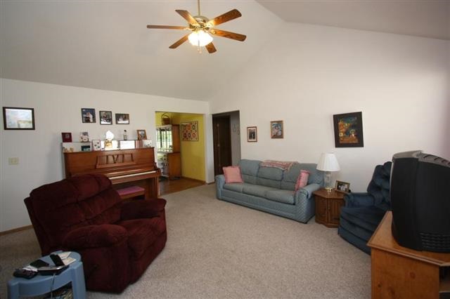 5522 Hamilton Rd, Yoder, IN 46798 photo 8