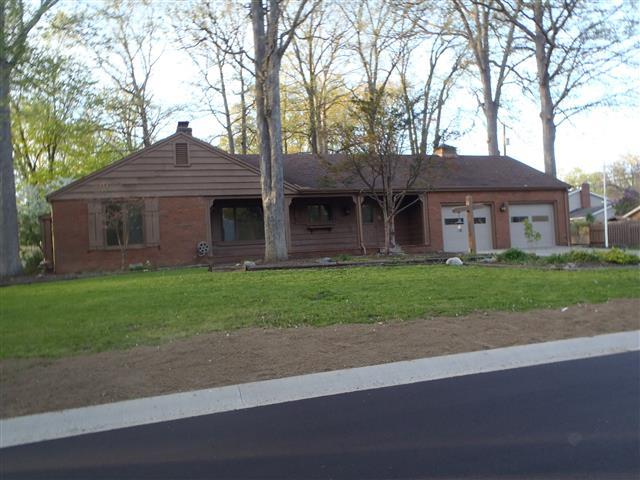 2910 Glencairn Dr, Fort Wayne, IN 46815 photo 1