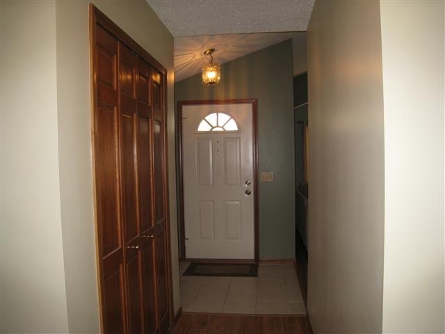 7929 Sedgewick Pl, Fort Wayne, IN 46835 photo 2