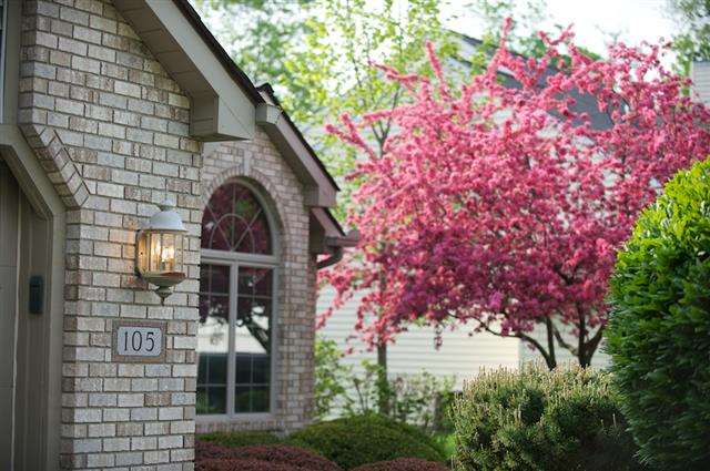 105 Glenmoor Dr, Fort Wayne, IN 46804 photo 2