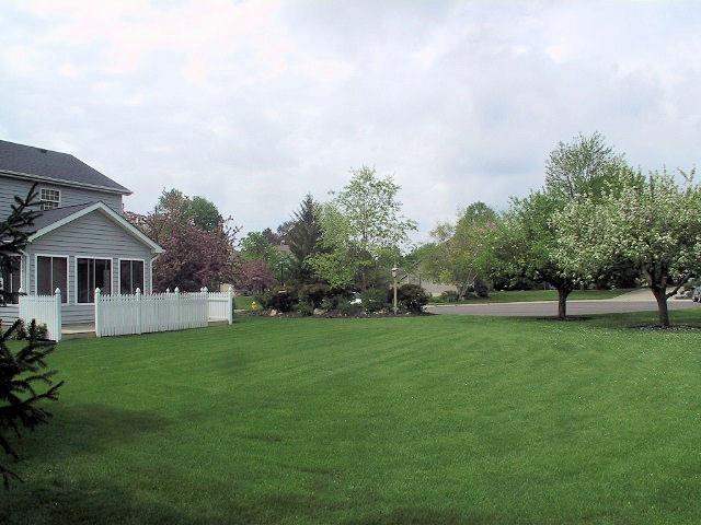 10018 Schuyler Ct, Fort Wayne, IN 46804 photo 4
