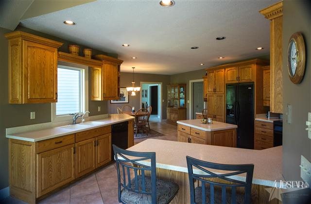6788 N Clear Creek Rd, Huntington, IN 46750 photo 5