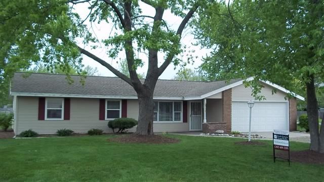 2725 Stinson Dr, Fort Wayne, IN 46816 photo 1