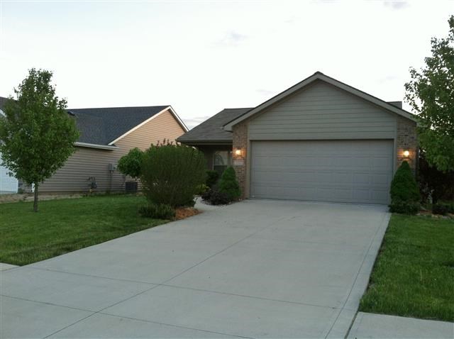 7921 Welland Ct, Fort Wayne, IN 46835 photo 2