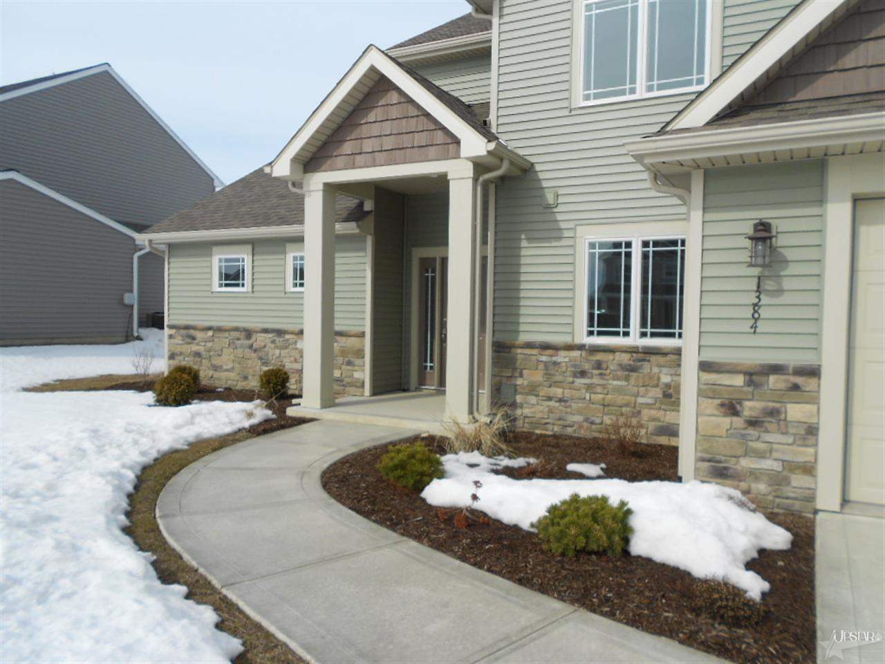 1384 Gateway Trl, Fort Wayne, IN 46845 photo 2