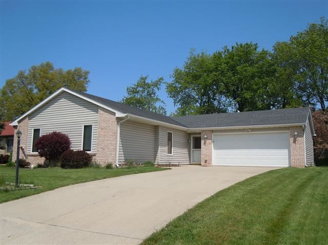 2122 Foxboro Dr, Fort Wayne, IN 46818 photo 1