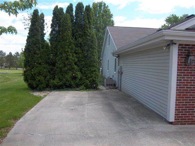 2631 Candlewick Dr, Fort Wayne, IN 46804 photo 9