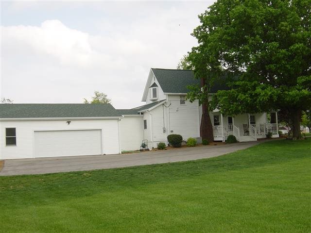 912 W Mill St, Ossian, IN 46777 photo 1