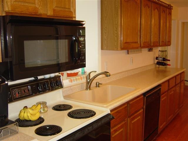 912 W Mill St, Ossian, IN 46777 photo 6