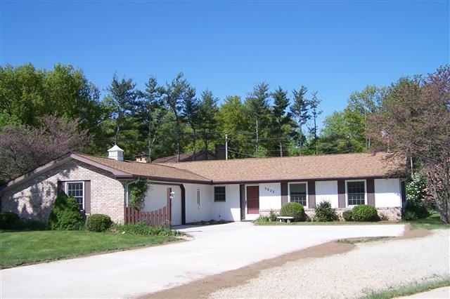 5022 Innsbruck Dr, Fort Wayne, IN 46835 photo 1