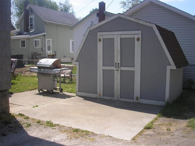 323 W 4th St, Auburn, IN 46706 photo 16