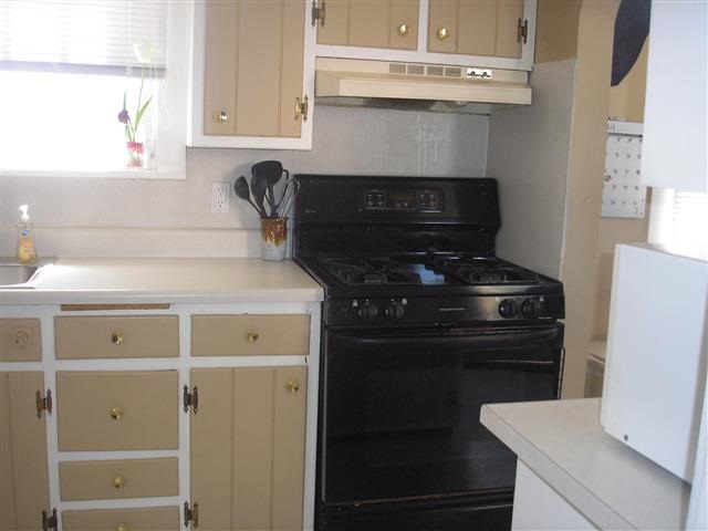 323 W 4th St, Auburn, IN 46706 photo 14