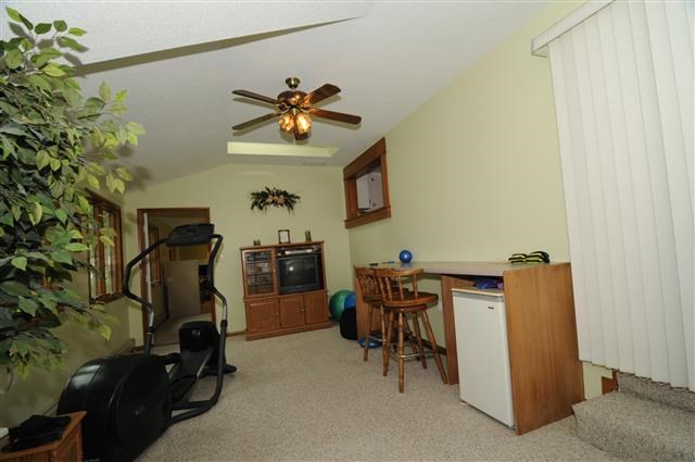 131 E Gump Rd, Fort Wayne, IN 46845 photo 21