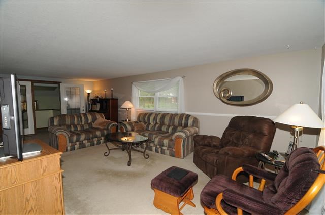 131 E Gump Rd, Fort Wayne, IN 46845 photo 3