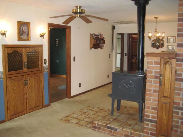 91 W Main St, Poneto, IN 46781 photo 9