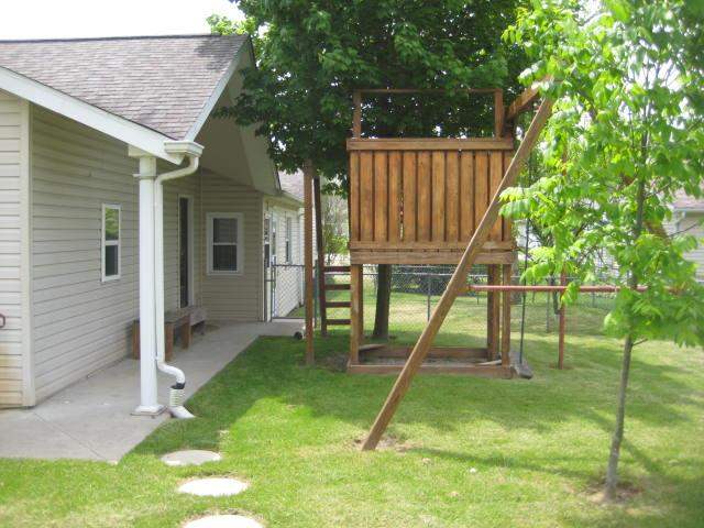 91 W Main St, Poneto, IN 46781 photo 25