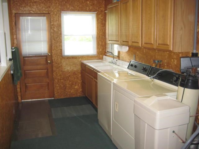 91 W Main St, Poneto, IN 46781 photo 21