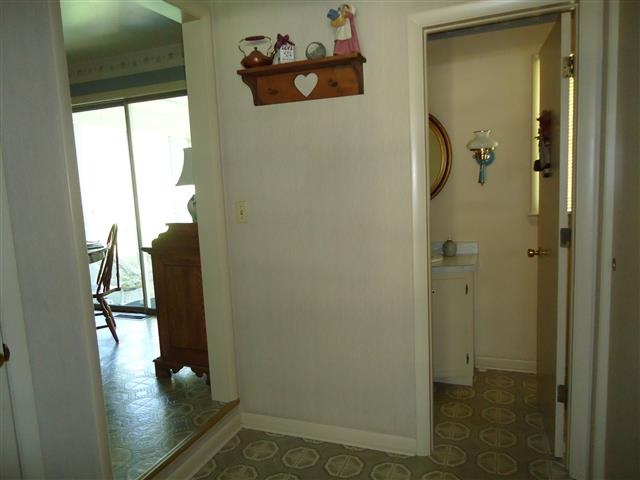 4607 Highwood Dr, Fort Wayne, IN 46815 photo 3