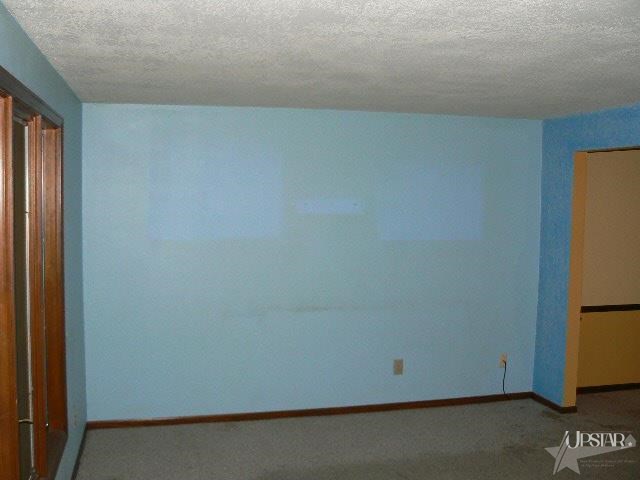 2402 Bellflower Ln, Fort Wayne, IN 46808 photo 3