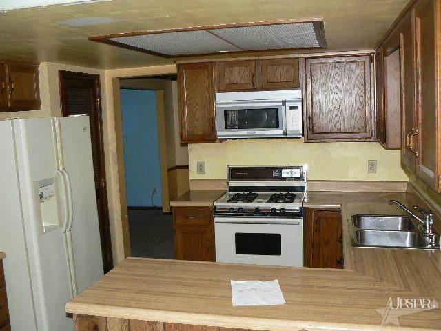 2402 Bellflower Ln, Fort Wayne, IN 46808 photo 5