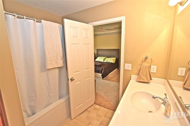 4476 S Esox Dr, Laotto, IN 46763 photo 11