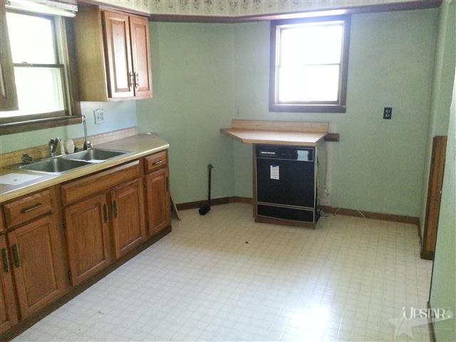 401 E 5th St, Warren, IN 46792 photo 10