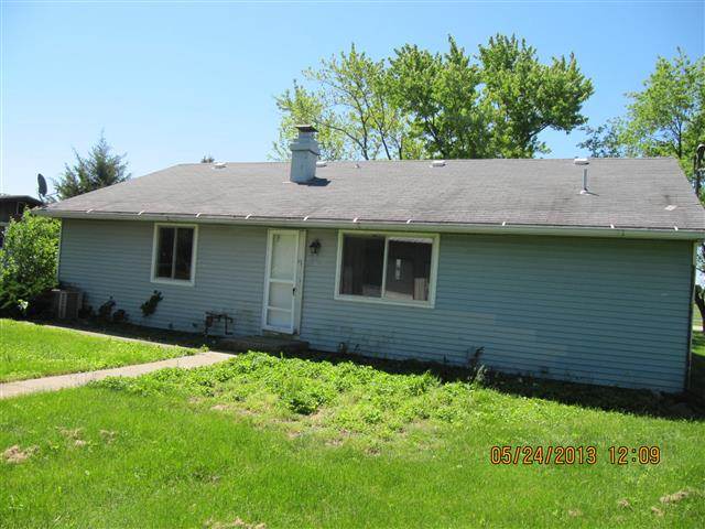 606 W Sunshine Dr, Morocco, IN 47963 photo 3