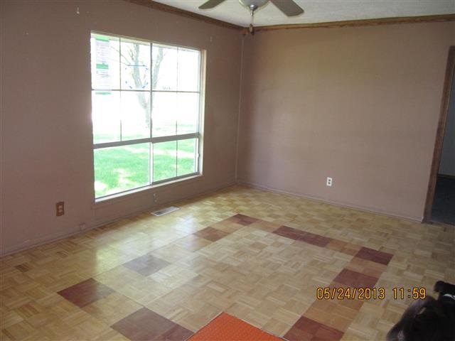 606 W Sunshine Dr, Morocco, IN 47963 photo 8