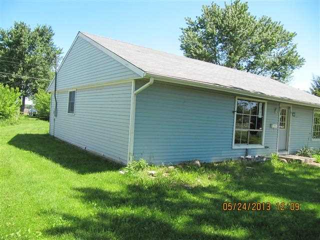 606 W Sunshine Dr, Morocco, IN 47963 photo 2