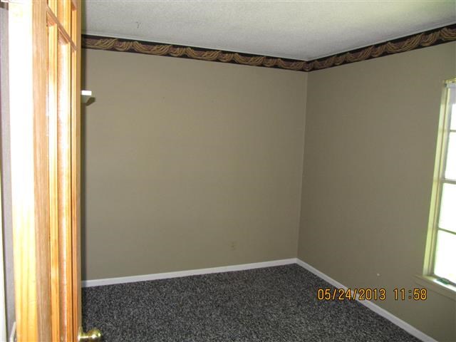 606 W Sunshine Dr, Morocco, IN 47963 photo 13